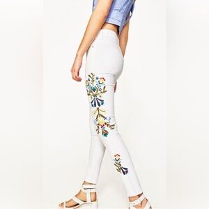 ZARA Basic White Skinny Jeans size 8